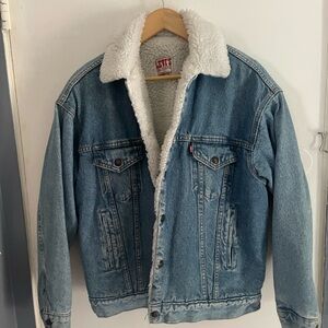 Vintage 1990s Levi’s Men’s Blue Denim Sherpa Jacket